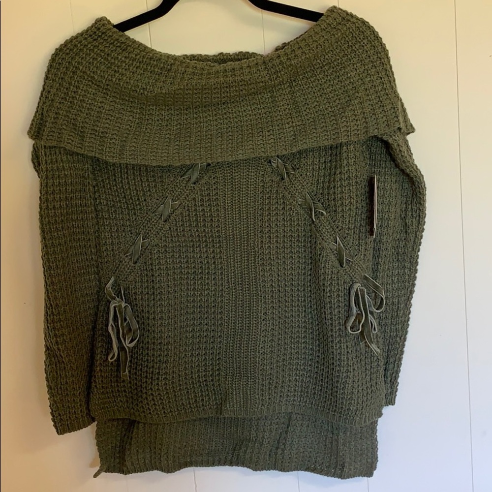 OhMG Off The Shoulder Sweater Juniors Small Green